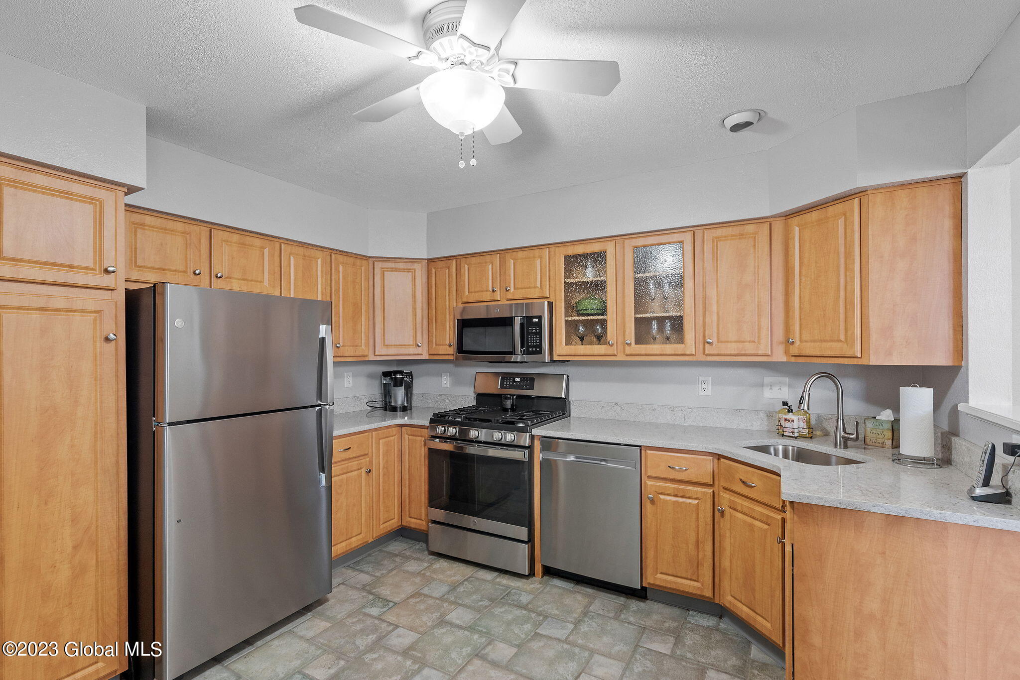 8 Highpointe Drive Troy, NY 12182 - Photo 3 of 57 50-web-or-mls-8-highpointe-dr