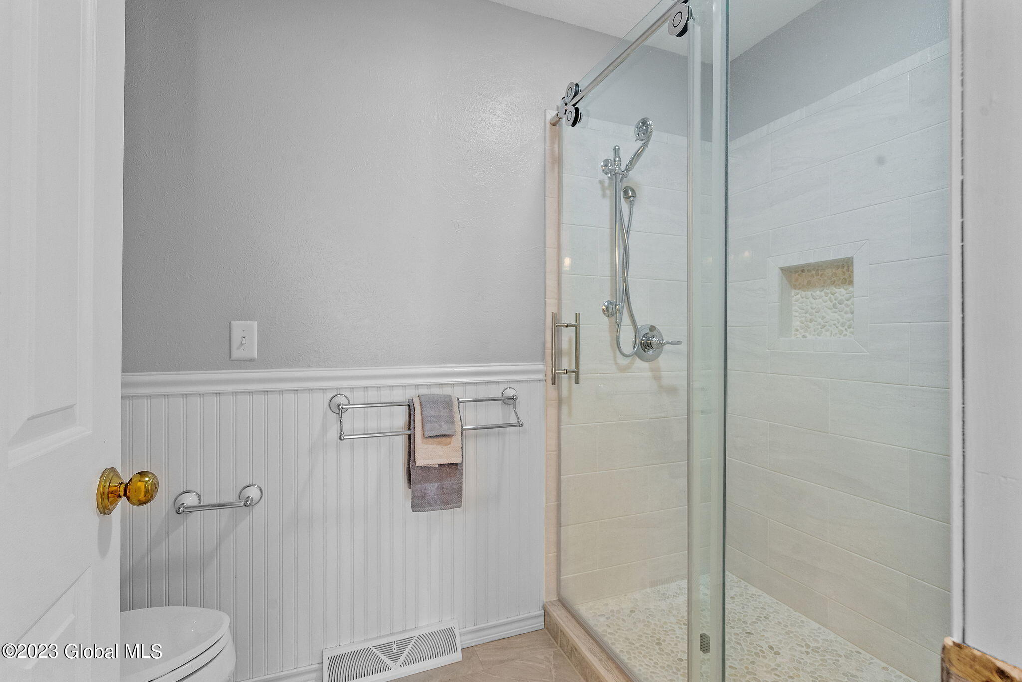 8 Highpointe Drive Troy, NY 12182 - Photo 38 of 57 21-web-or-mls-8-highpointe-dr