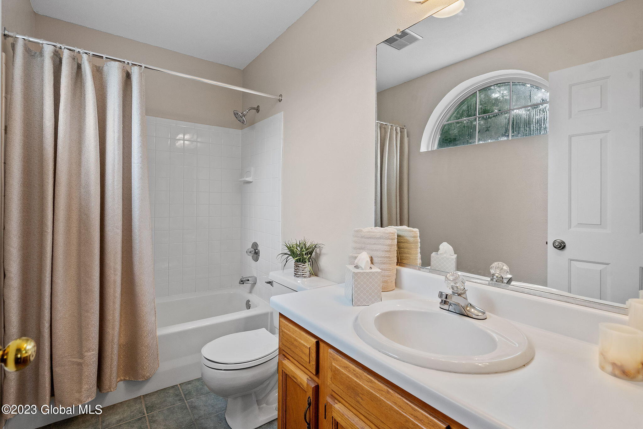 8 Highpointe Drive Troy, NY 12182 - Photo 41 of 57 24-web-or-mls-8-highpointe-dr