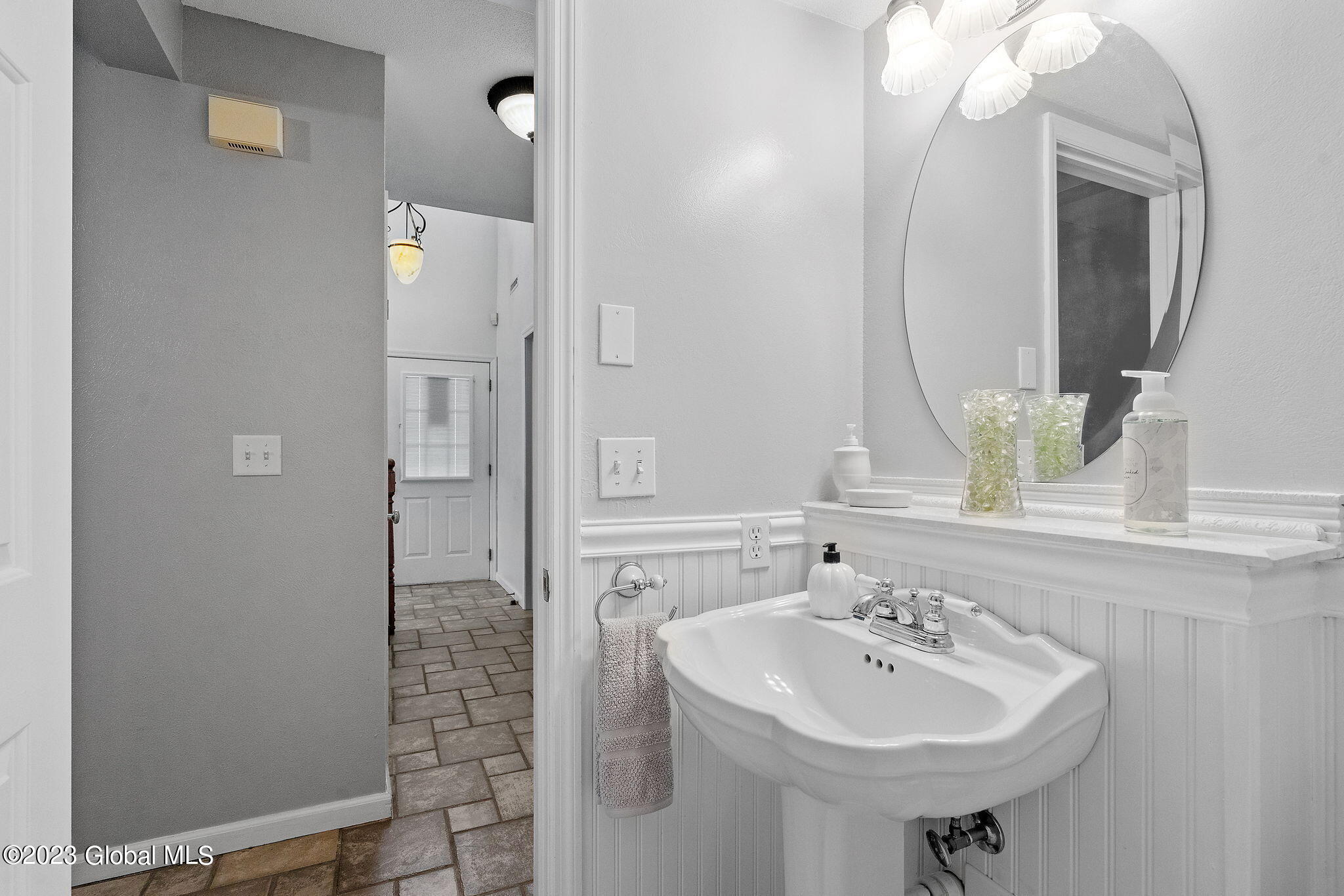 8 Highpointe Drive Troy, NY 12182 - Photo 45 of 57 30-web-or-mls-8-highpointe-dr