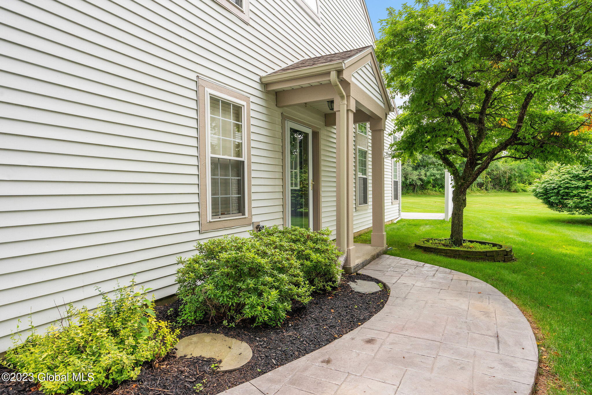 8 Highpointe Drive Troy, NY 12182 - Photo 10 of 57 11-web-or-mls-8-highpointe-dr