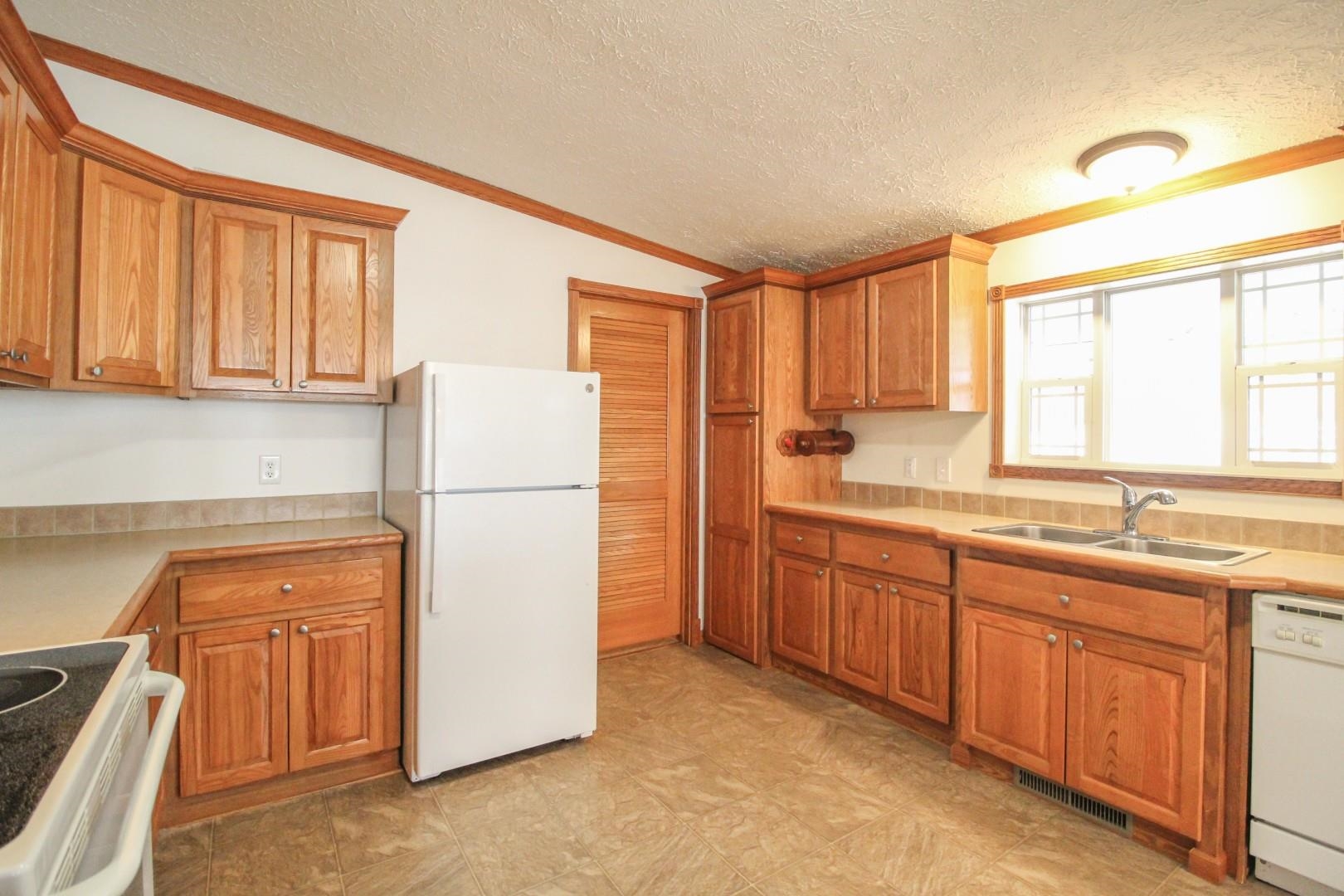 W9194 Ripley Road, Unit 12 Cambridge, WI 53523 - Photo 7 of 41