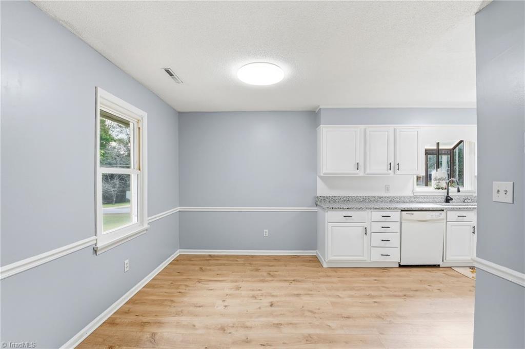 487 Raven Ridge Drive Kernersville, NC 27284 - Photo 14 of 31