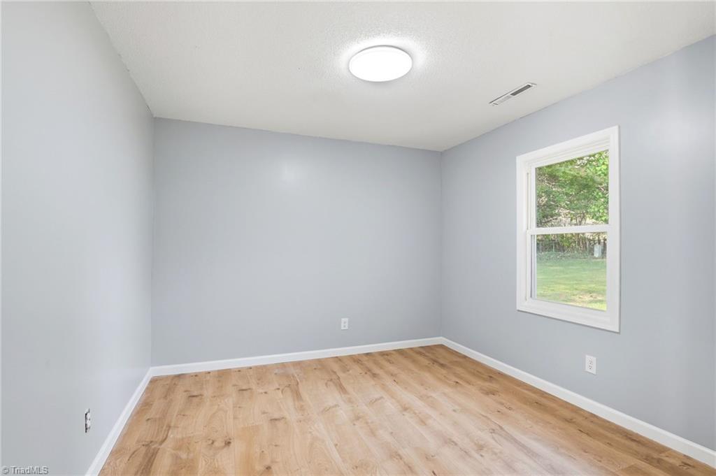 487 Raven Ridge Drive Kernersville, NC 27284 - Photo 22 of 31