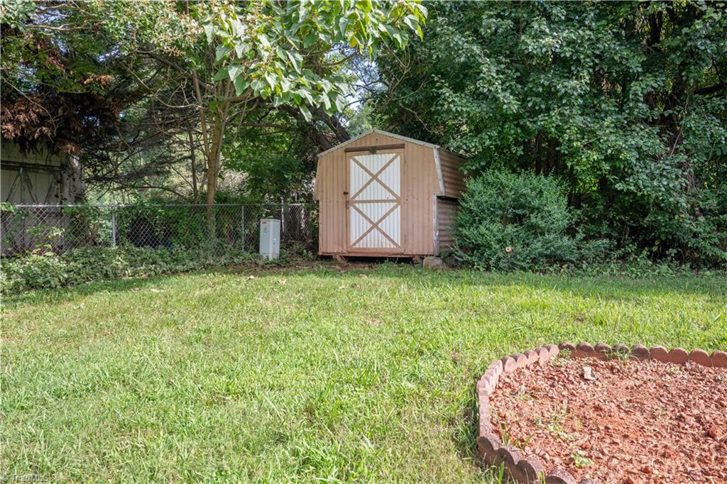 487 Raven Ridge Drive Kernersville, NC 27284 - Photo 4 of 31