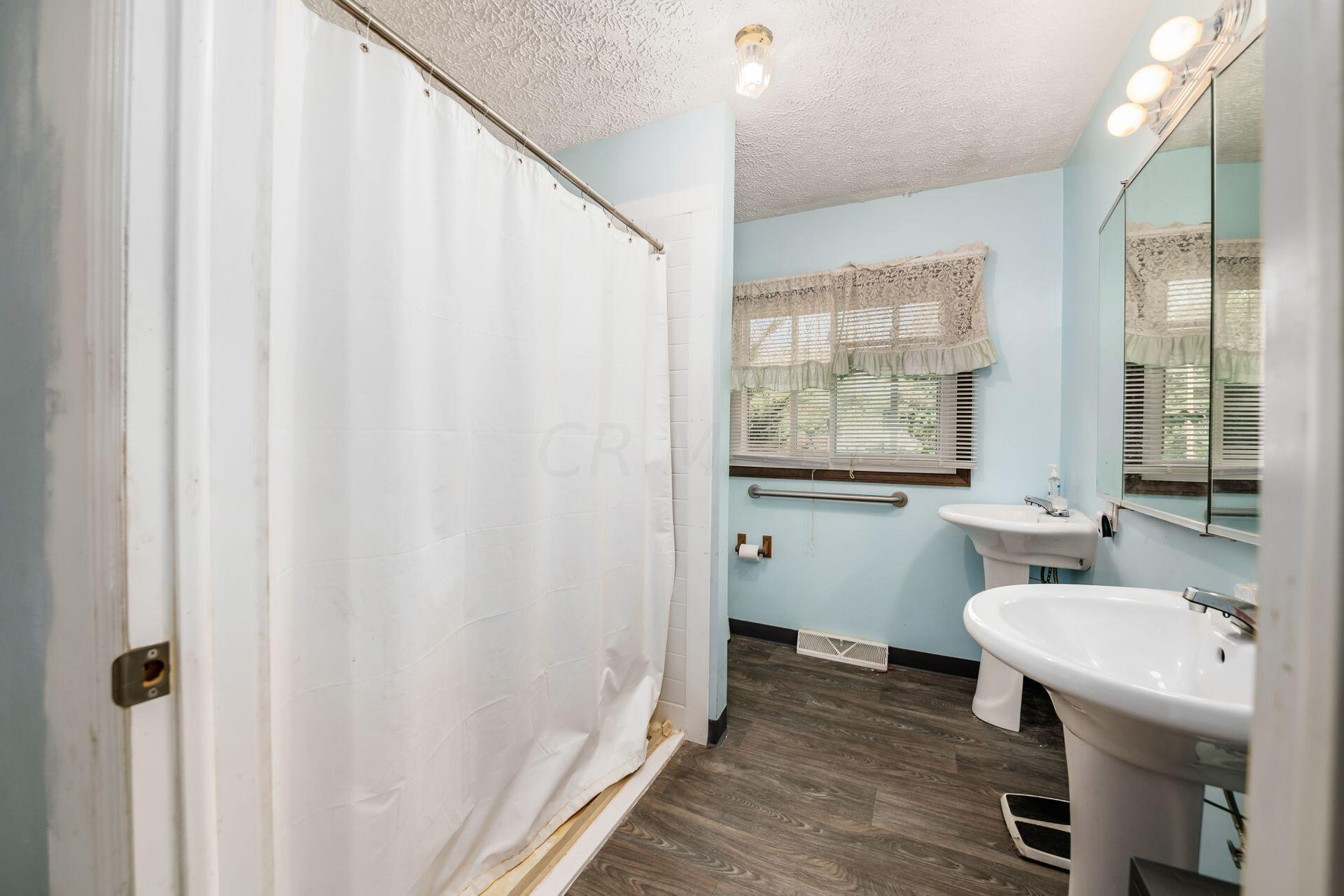 7989 Harlem Road Westerville, OH 43081 - Photo 23 of 67 028_552a7_L 7989 Harlem Rd078