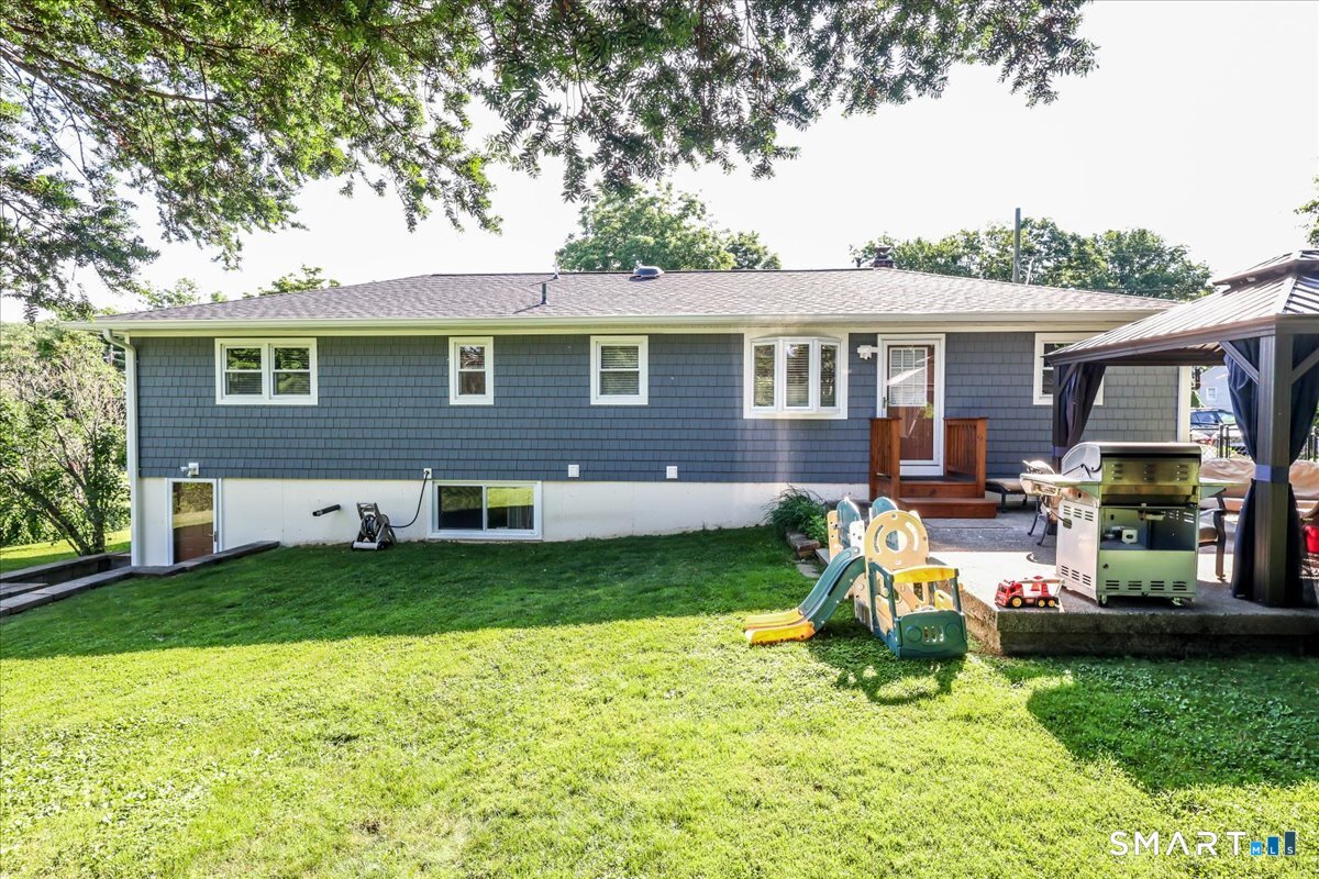 46 Jeanette Road Danbury, CT 06811 - Photo 26 of 35