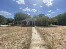415 South Rio Grande Street Lockhart, TX 78644 - Photo 1 of 8