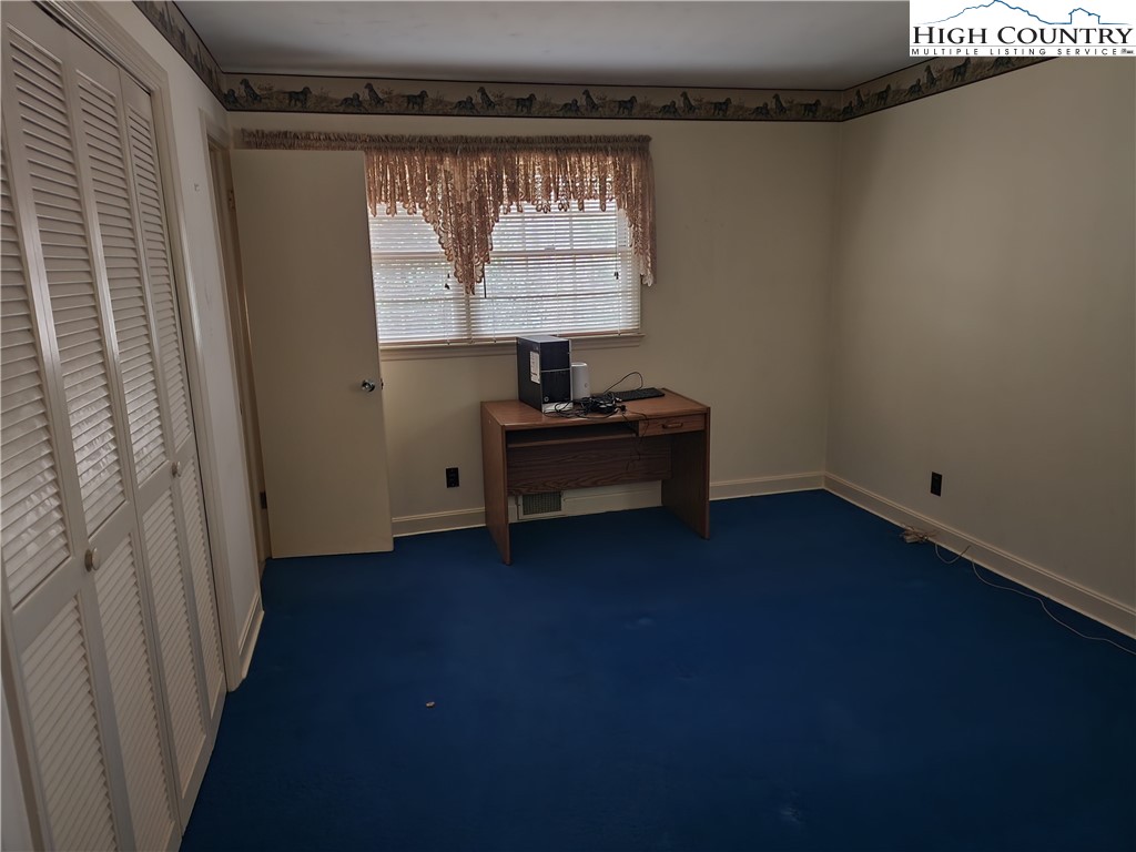 865 Armory Road North Wilkesboro, NC 28659 - Photo 25 of 40 a room with a window