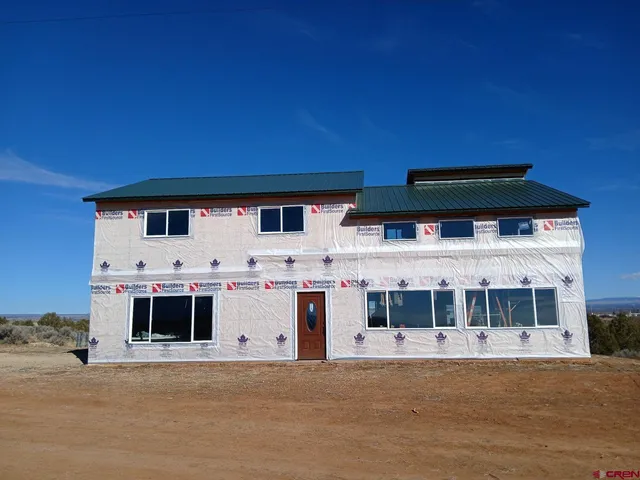 a view of a large white building
