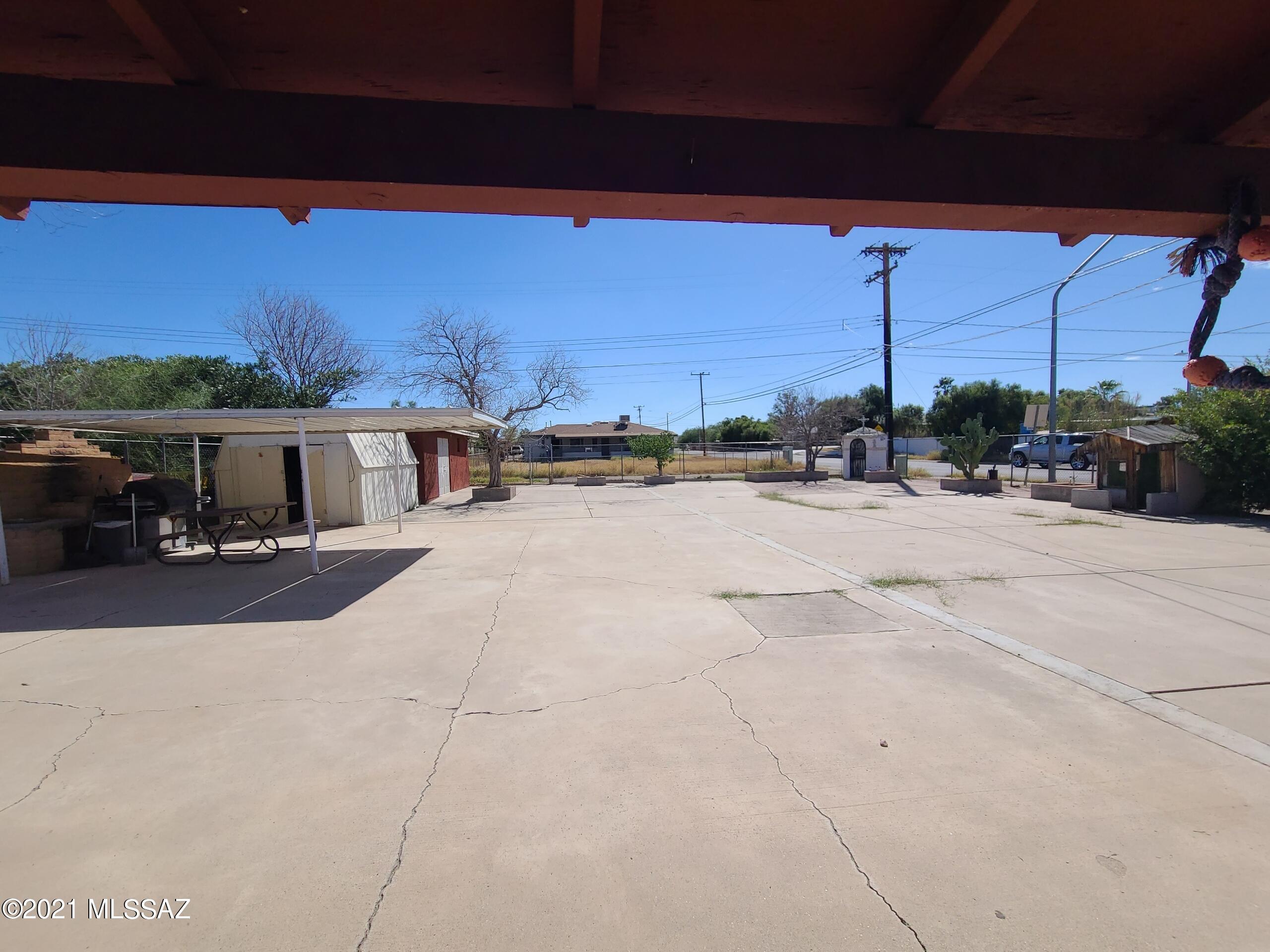 765 West Valencia Road Tucson, AZ 85756 - Photo 3 of 9 Gallery Image 3