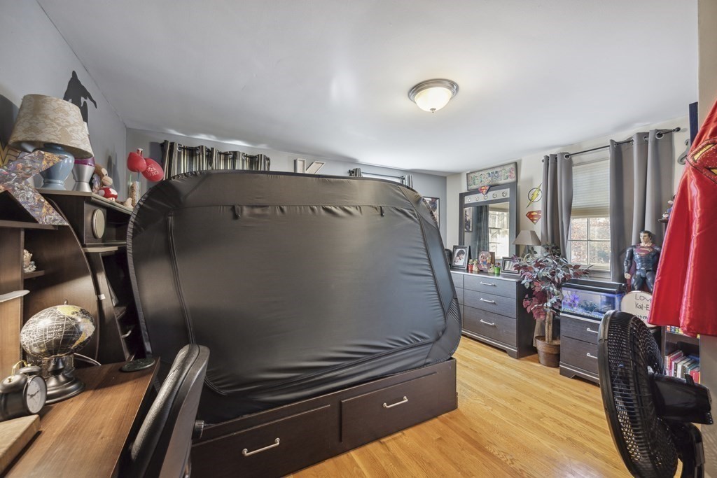 8 Robert Plunkett Circle Randolph, MA 02368 - Photo 13 of 22 a living room with furniture