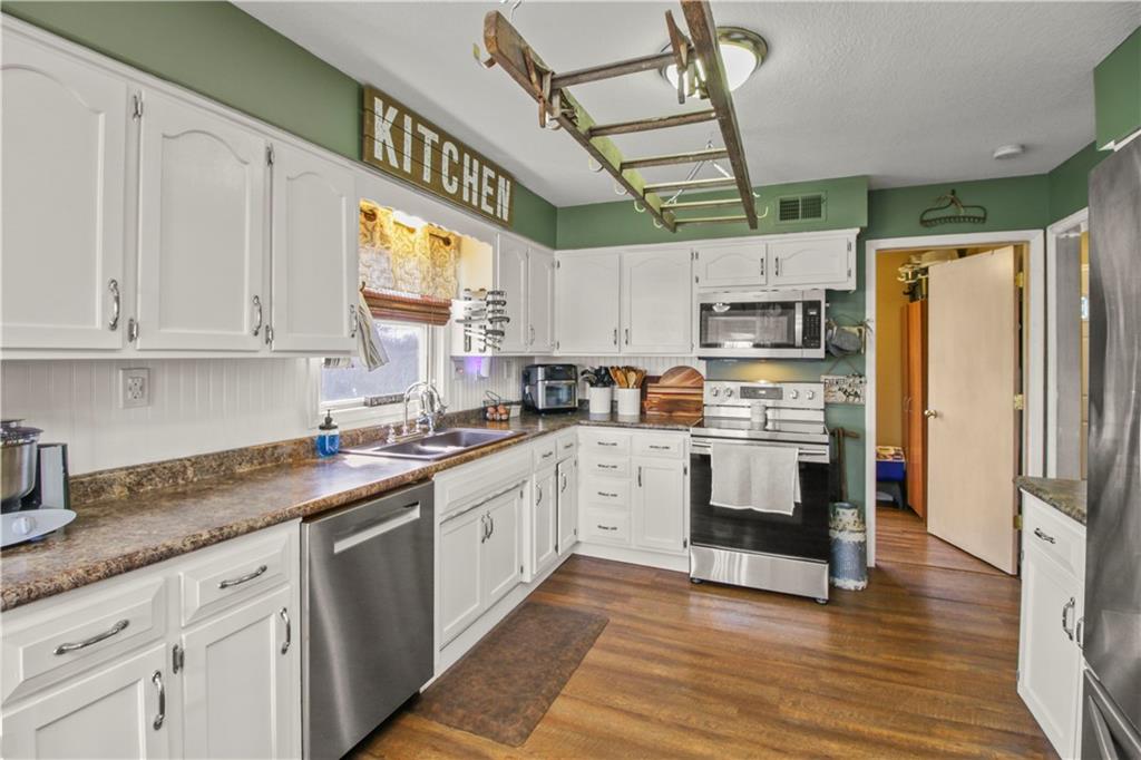 3308 East 303rd Street Cleveland, MO 64734 - Photo 10 of 33