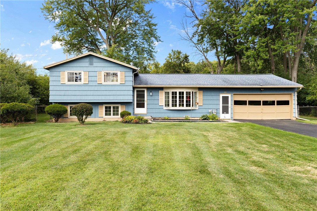 29 Bermuda Circle Rochester, NY 14623 - Photo 1 of 1