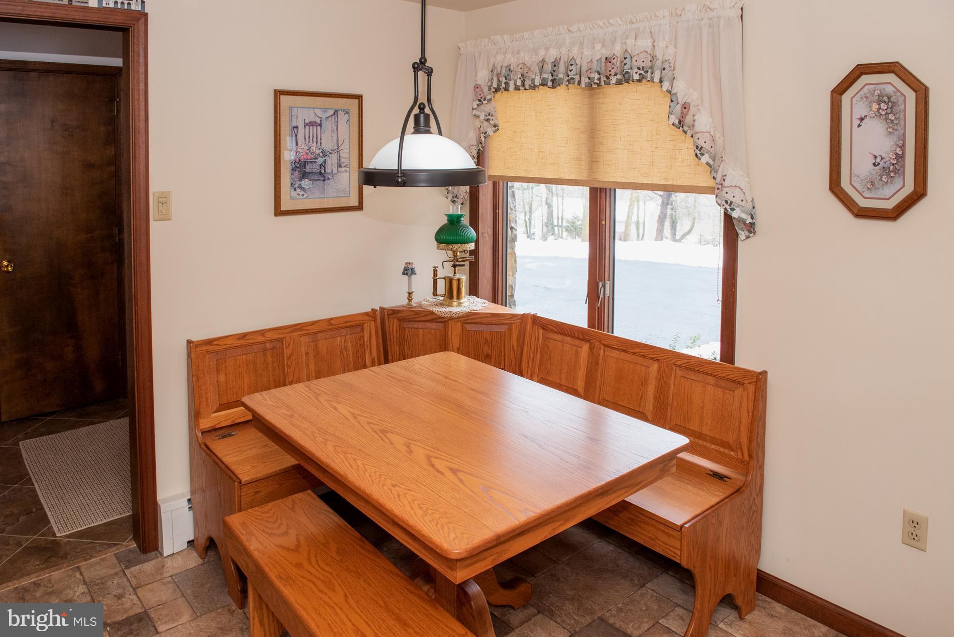 2086 Needhammer Road Pottstown, PA 19464 - Photo 22 of 58 off kitchen eating area