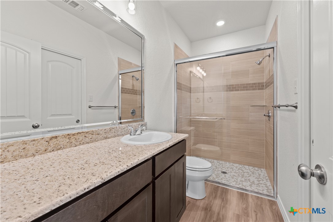 1114 Zora Drive Temple, TX 76504 - Photo 17 of 29 Unit A Primary Bath