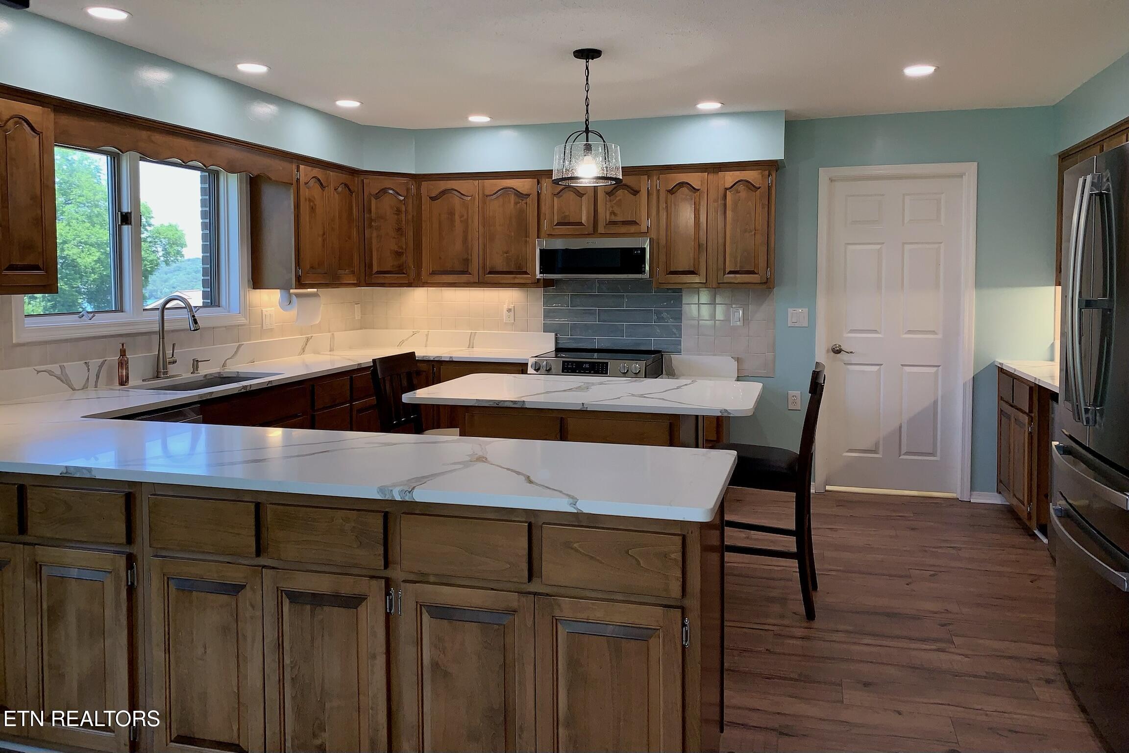 212 Tooweka Lane Loudon, TN 37774 - Photo 14 of 52 kitchen