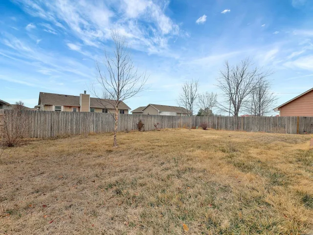 $265,000 | 6624 East 44th Court North, Bel Aire, KS 67226