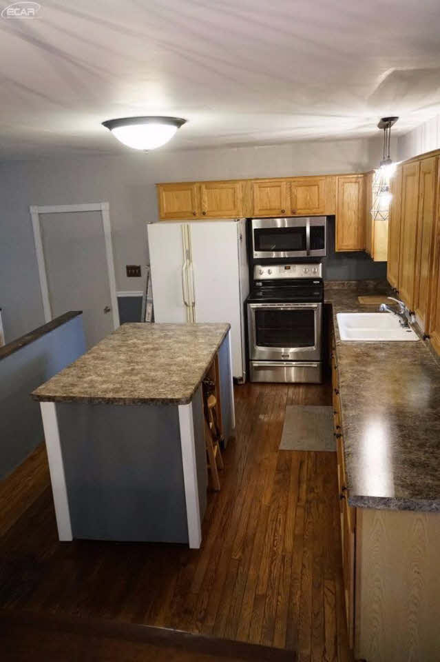 12185 Seymour Road Gaines, MI 48436 - Photo 16 of 32 21320274-15.JPG