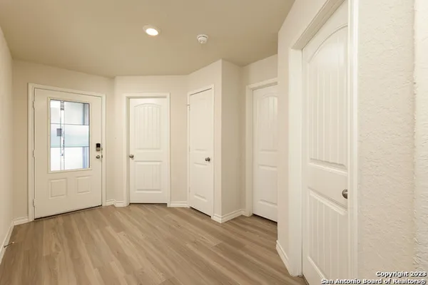 $2,050 | 325 Colbert Ferry, Cibolo, TX 78108