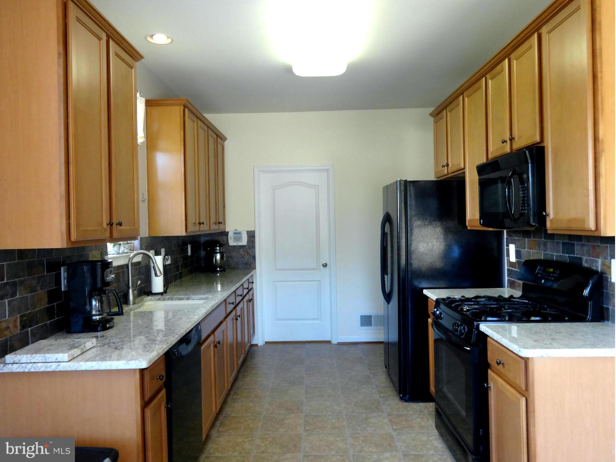 2036 Chesterfield Road Locust Grove, VA 22508 - Photo 8 of 28 Kitchen