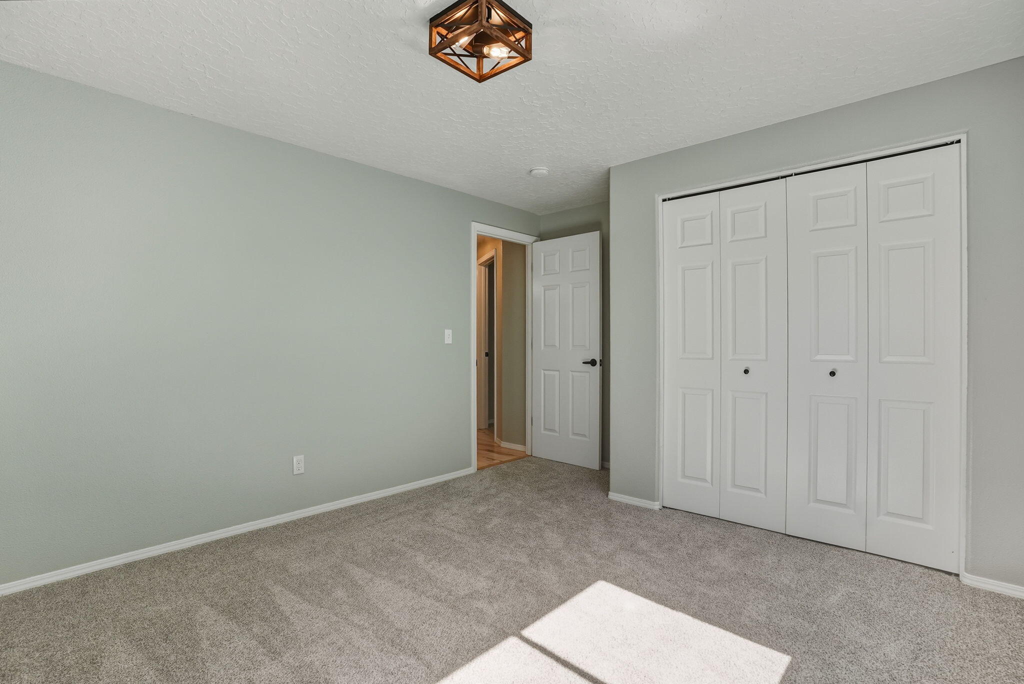 52220 Dorrance Meadow Road La Pine, OR 97739 - Photo 36 of 56 3rd bedroom