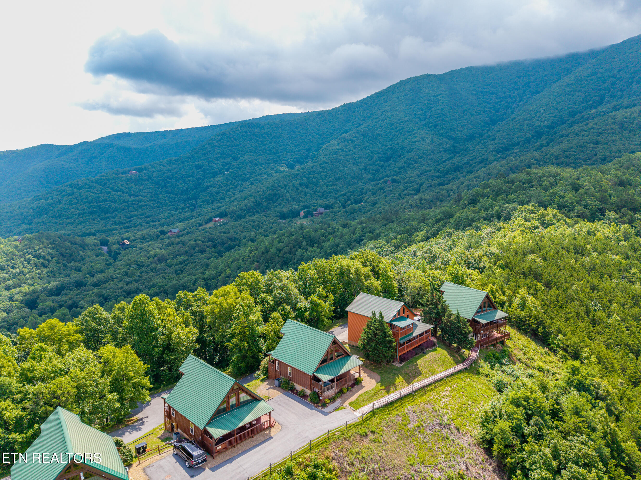 3661 Buckeye Knob Way Sevierville, TN 37862 - Photo 7 of 47 3661BuckeyeKnobway-49