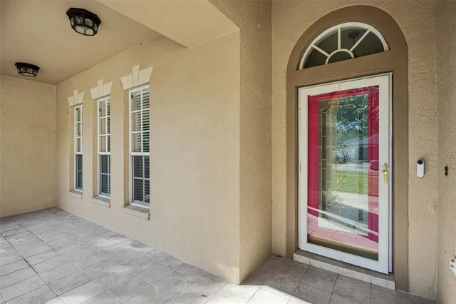 a view of entryway with a front door