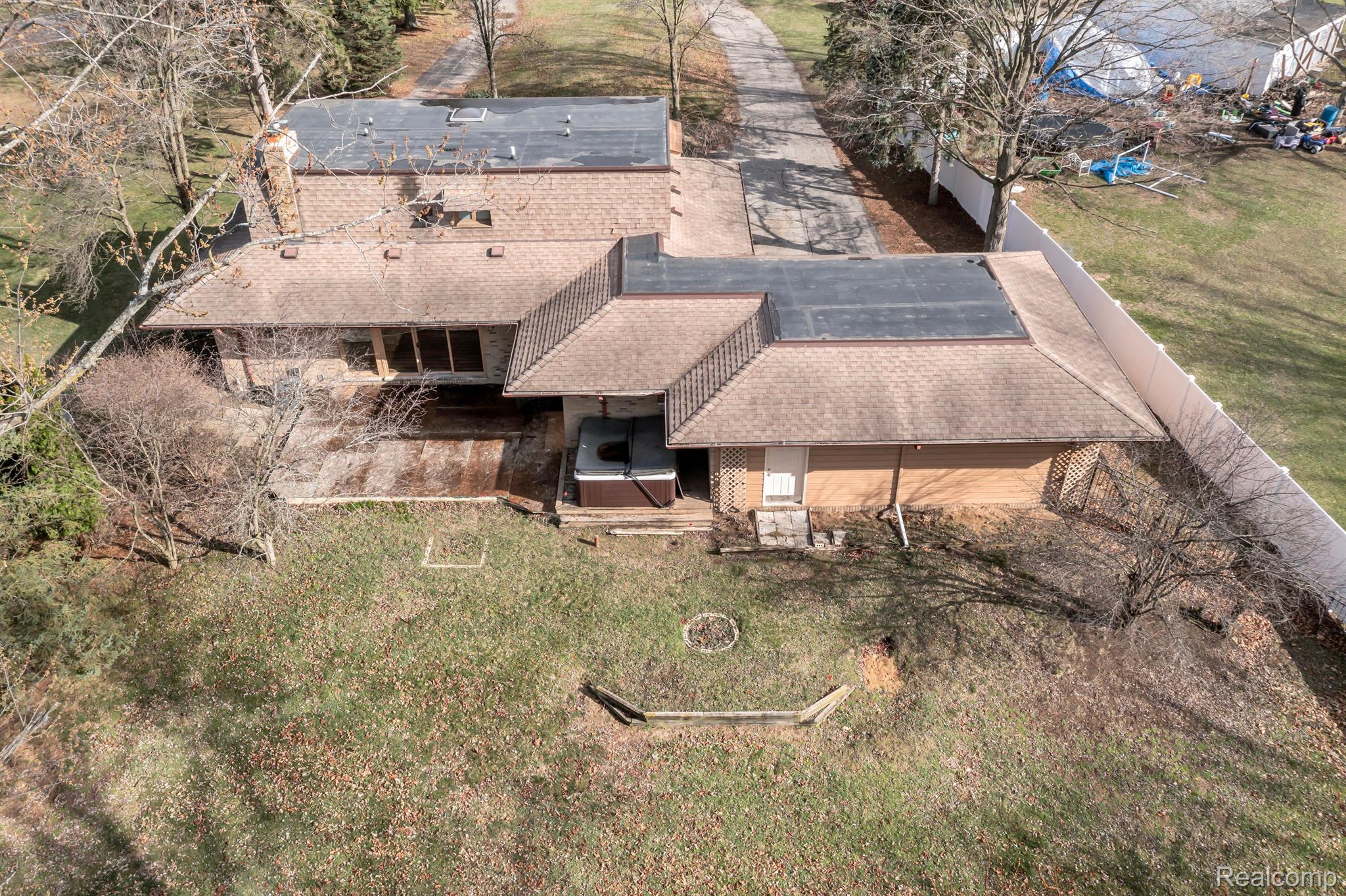11400 Chicago Road Warren, MI 48093 - Photo 6 of 40 Areal view of back yard
