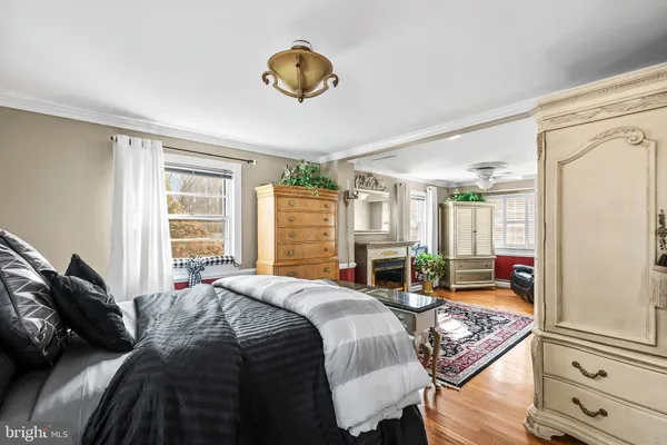 $1,025,000 | 7052 Wardell Street, Annandale, VA 22003