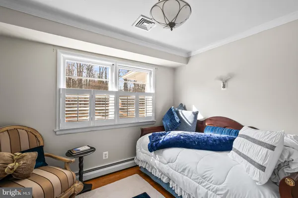 $1,025,000 | 7052 Wardell Street, Annandale, VA 22003