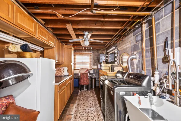 $1,025,000 | 7052 Wardell Street, Annandale, VA 22003