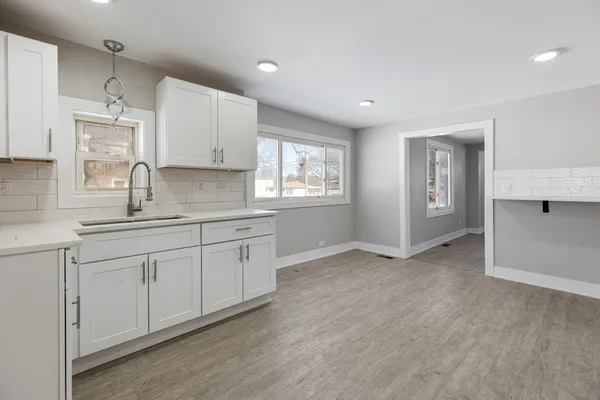 $247,000 | 14244 Kostner Avenue, Crestwood, IL 60418