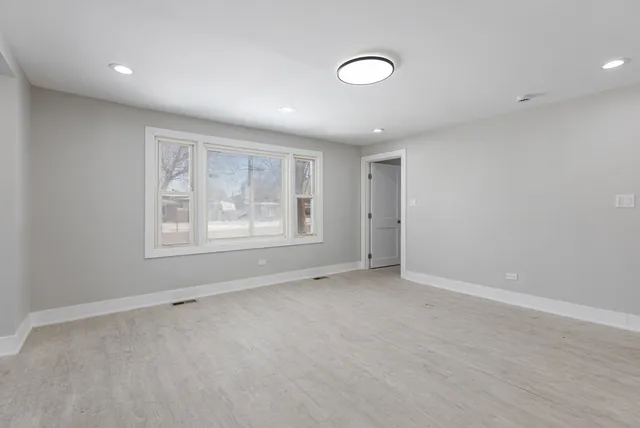 $259,000 | 14244 Kostner Avenue, Crestwood, IL 60418