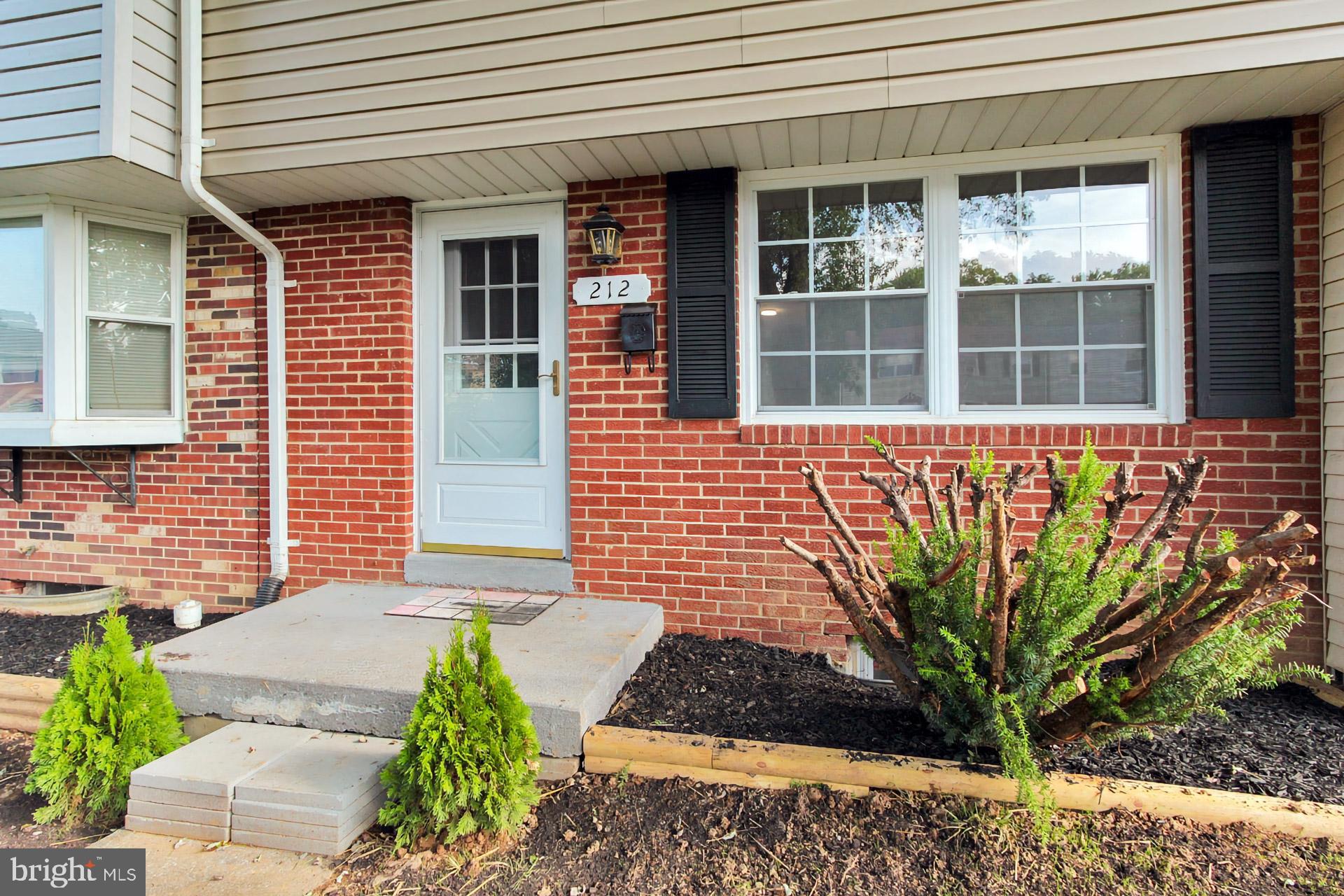 212 Ritter Place Berryville, VA 22611 - Photo 4 of 36