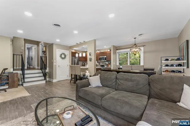 $425,000 | 29 Upper Mountain Avenue, Unit C2901, Montclair, NJ 07042