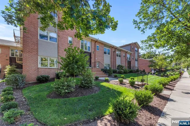 $425,000 | 29 Upper Mountain Avenue, Unit C2901, Montclair, NJ 07042