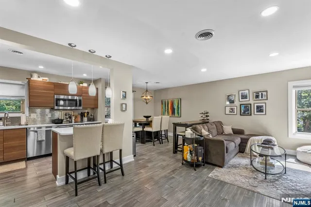 $425,000 | 29 Upper Mountain Avenue, Unit C2901, Montclair, NJ 07042