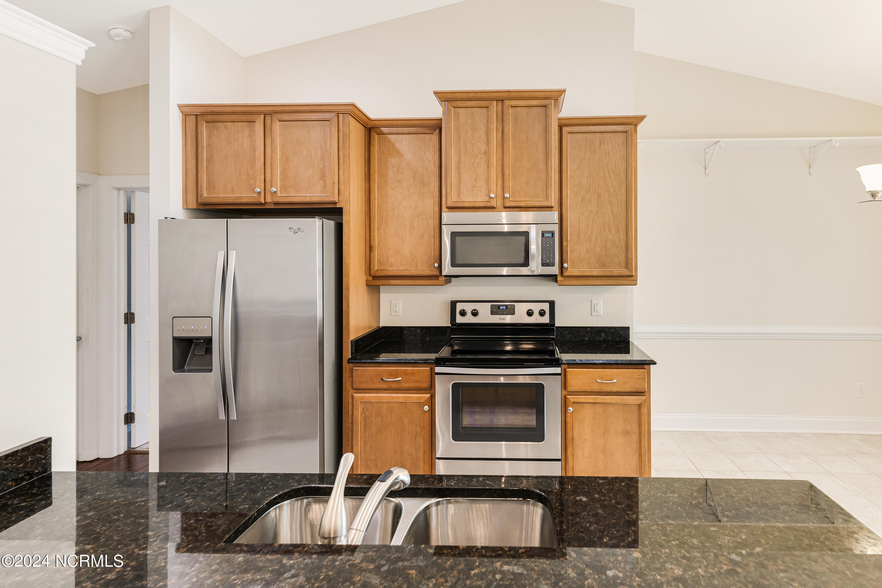 300 Hickory Road Southport, NC 28461 - Photo 14 of 34 300 Hickory