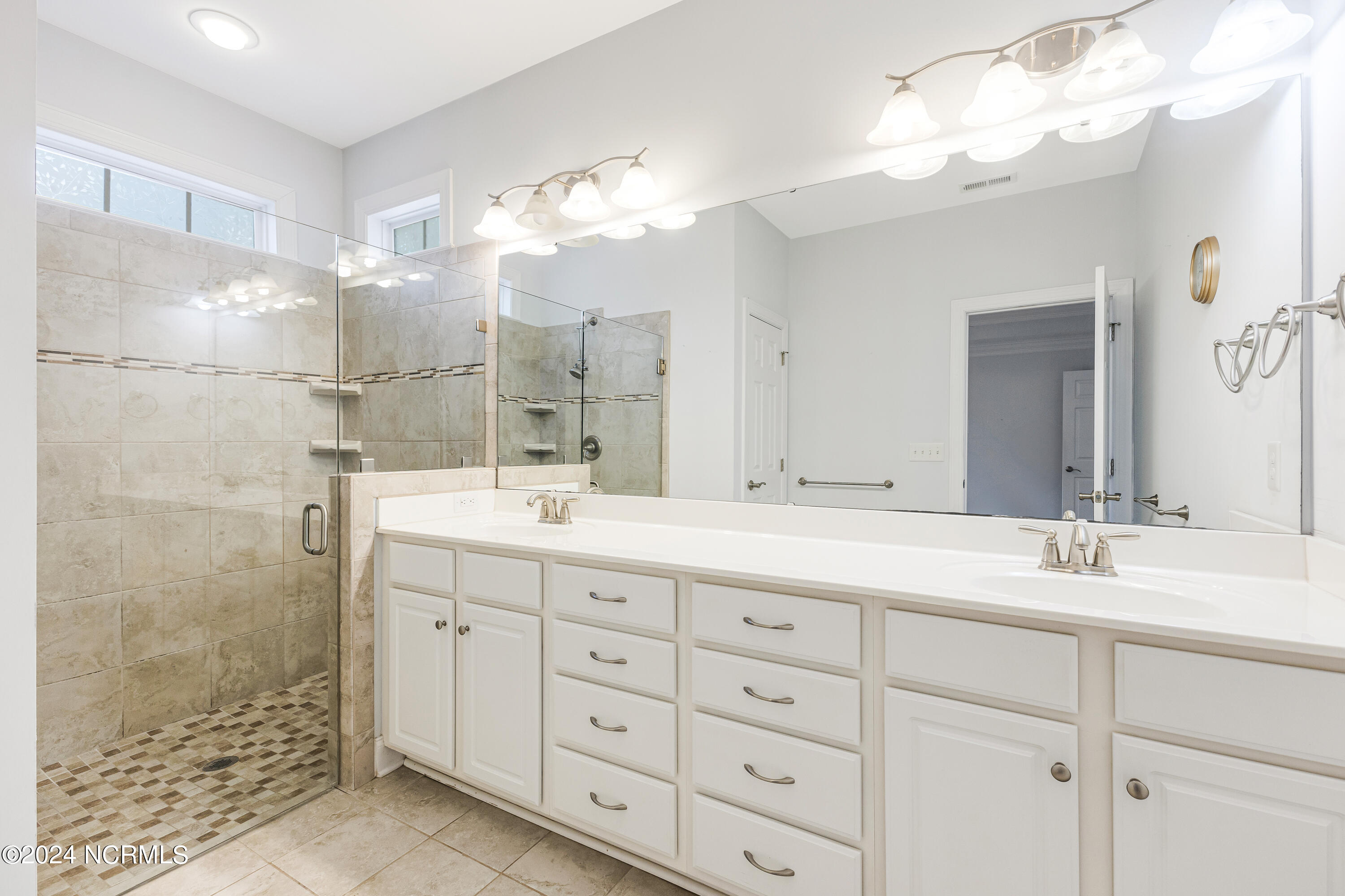 300 Hickory Road Southport, NC 28461 - Photo 19 of 34 300 Hickory