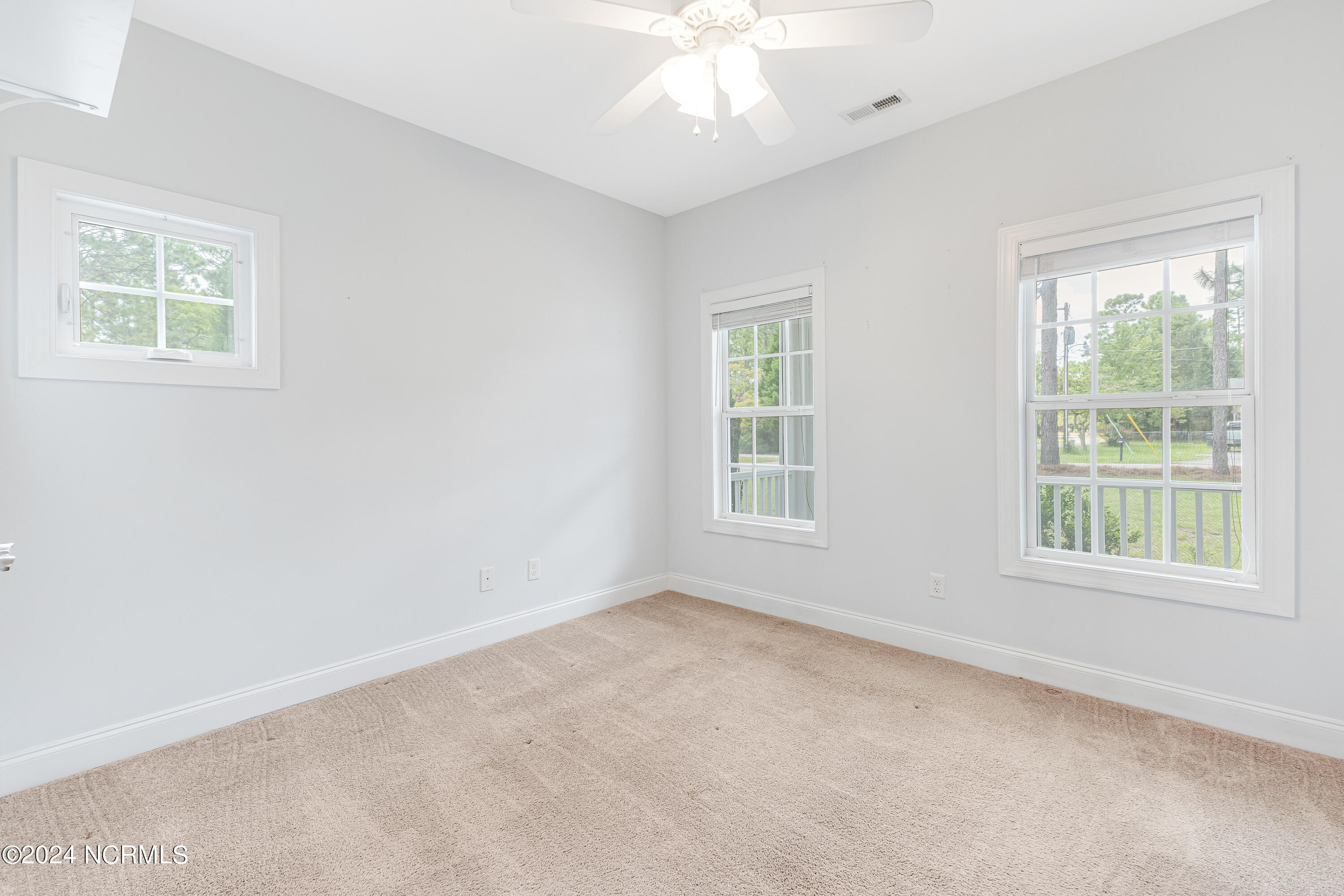 300 Hickory Road Southport, NC 28461 - Photo 23 of 34 300 Hickory