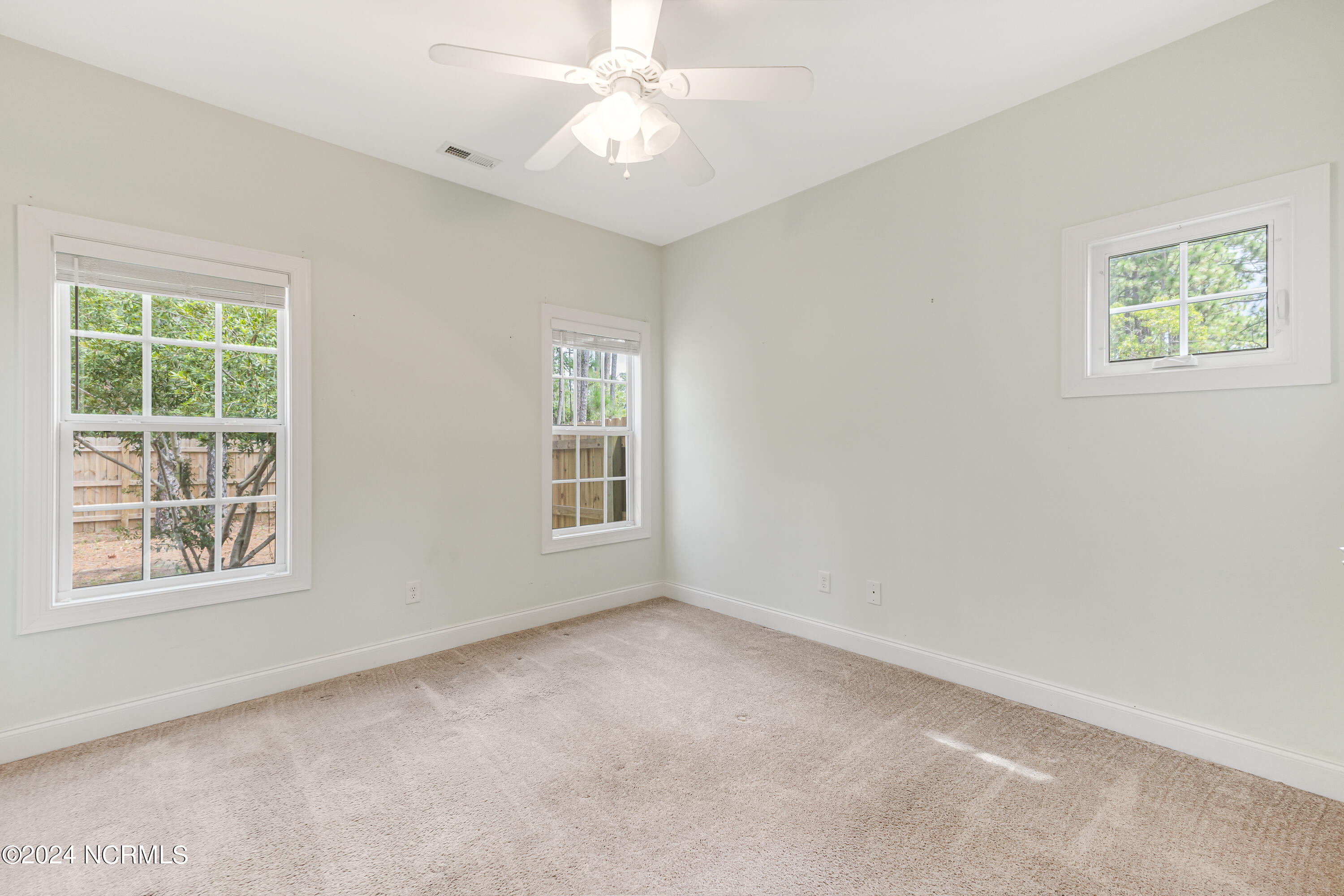 300 Hickory Road Southport, NC 28461 - Photo 26 of 34 300 Hickory