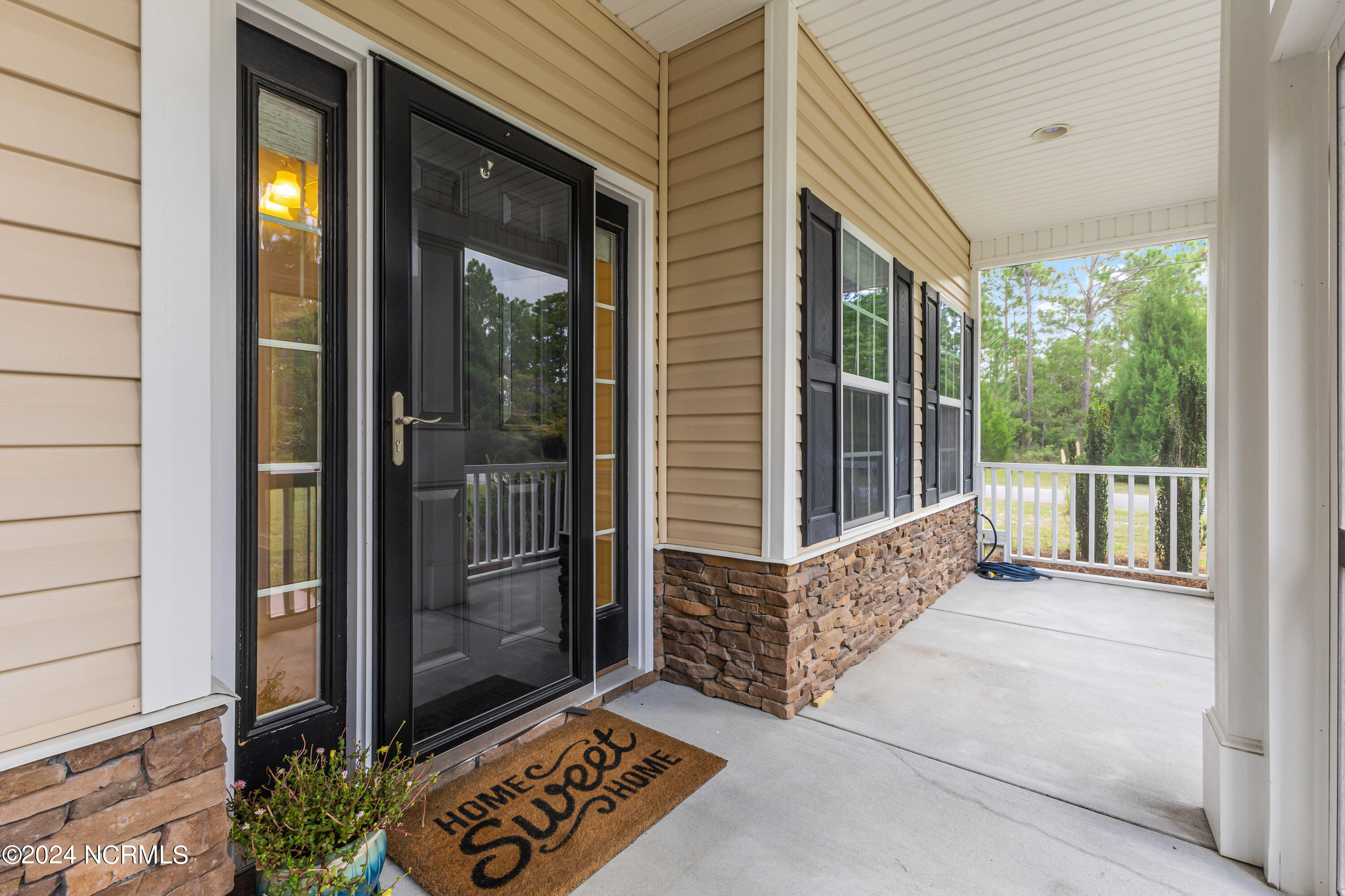 300 Hickory Road Southport, NC 28461 - Photo 8 of 34 300 Hickory