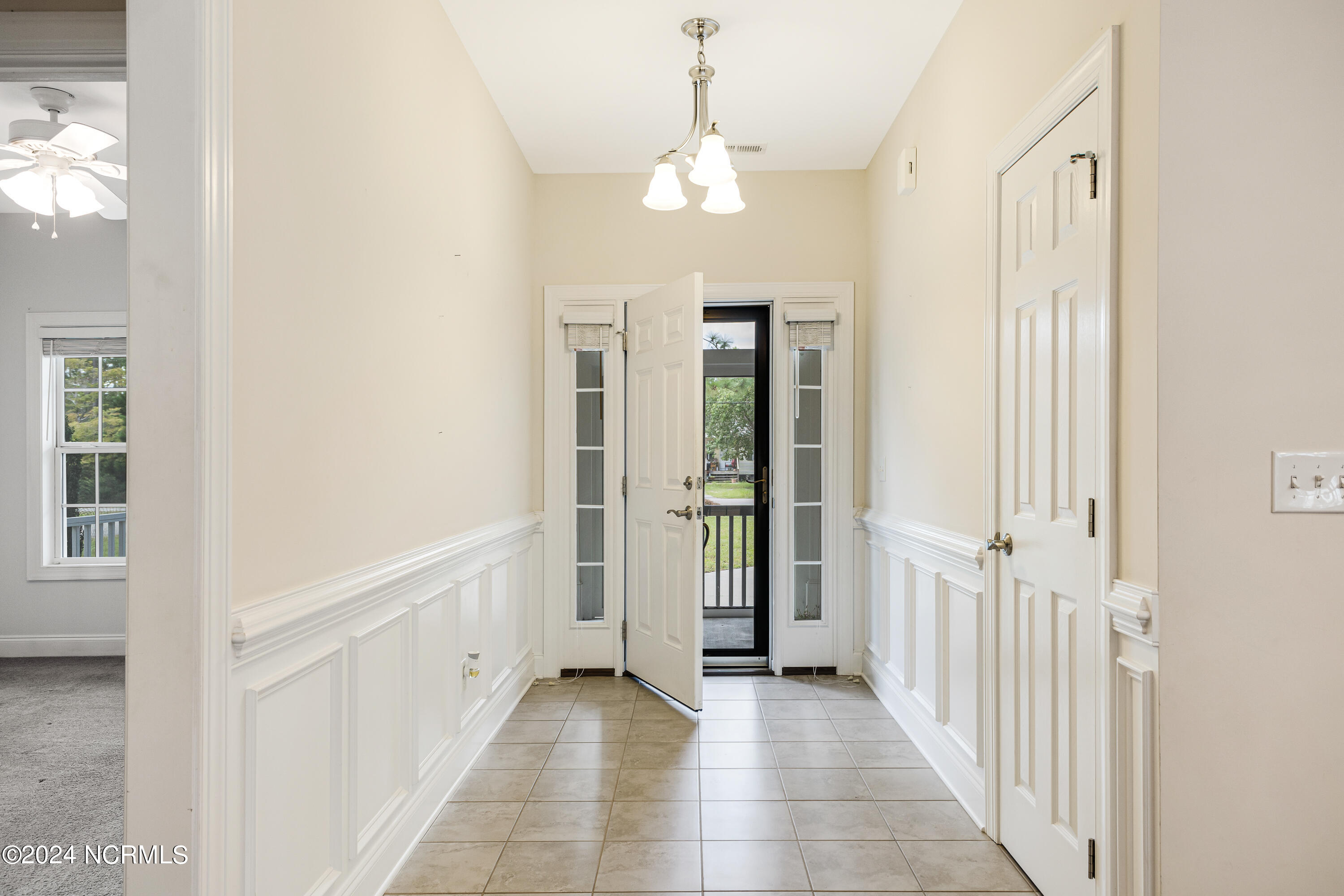 300 Hickory Road Southport, NC 28461 - Photo 9 of 34 300 Hickory