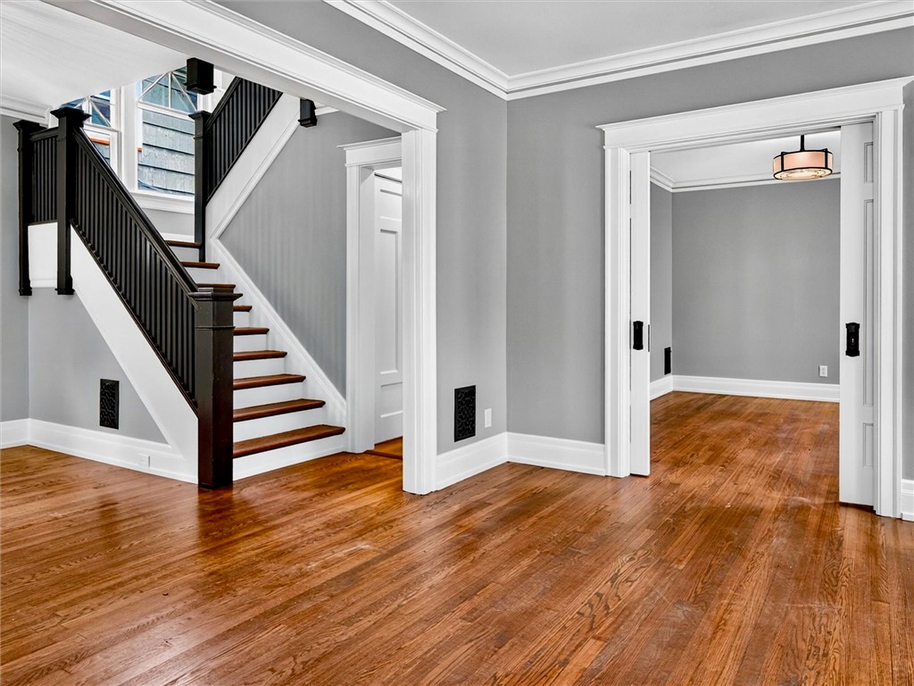 132 Mulberry Street Rochester, NY 14620 - Photo 13 of 50 Foyer