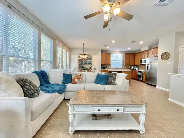 $3,250 | 46 Flickering Sun Court, The Woodlands, TX 77382