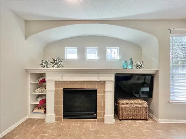 $3,250 | 46 Flickering Sun Court, The Woodlands, TX 77382