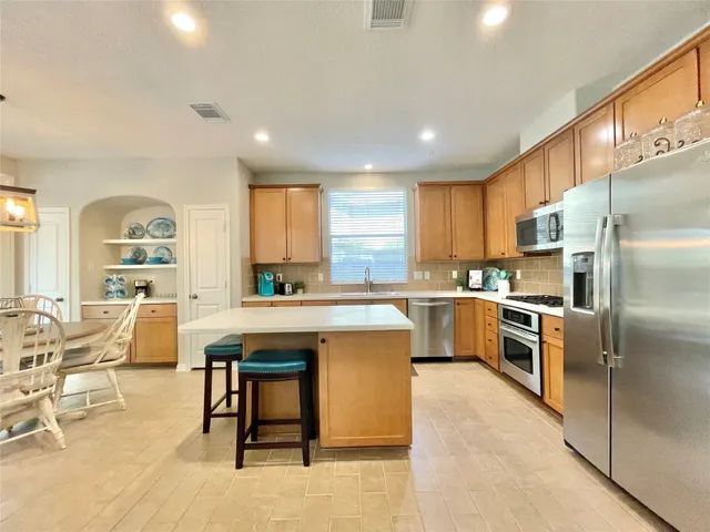 $3,250 | 46 Flickering Sun Court, The Woodlands, TX 77382