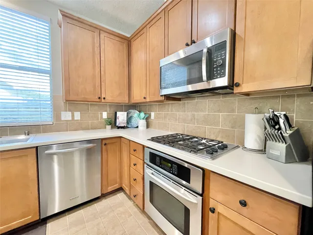 $3,250 | 46 Flickering Sun Court, The Woodlands, TX 77382