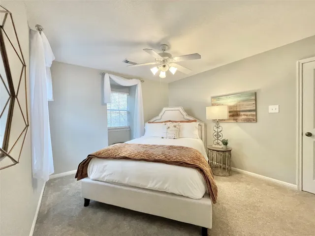 $3,250 | 46 Flickering Sun Court, The Woodlands, TX 77382